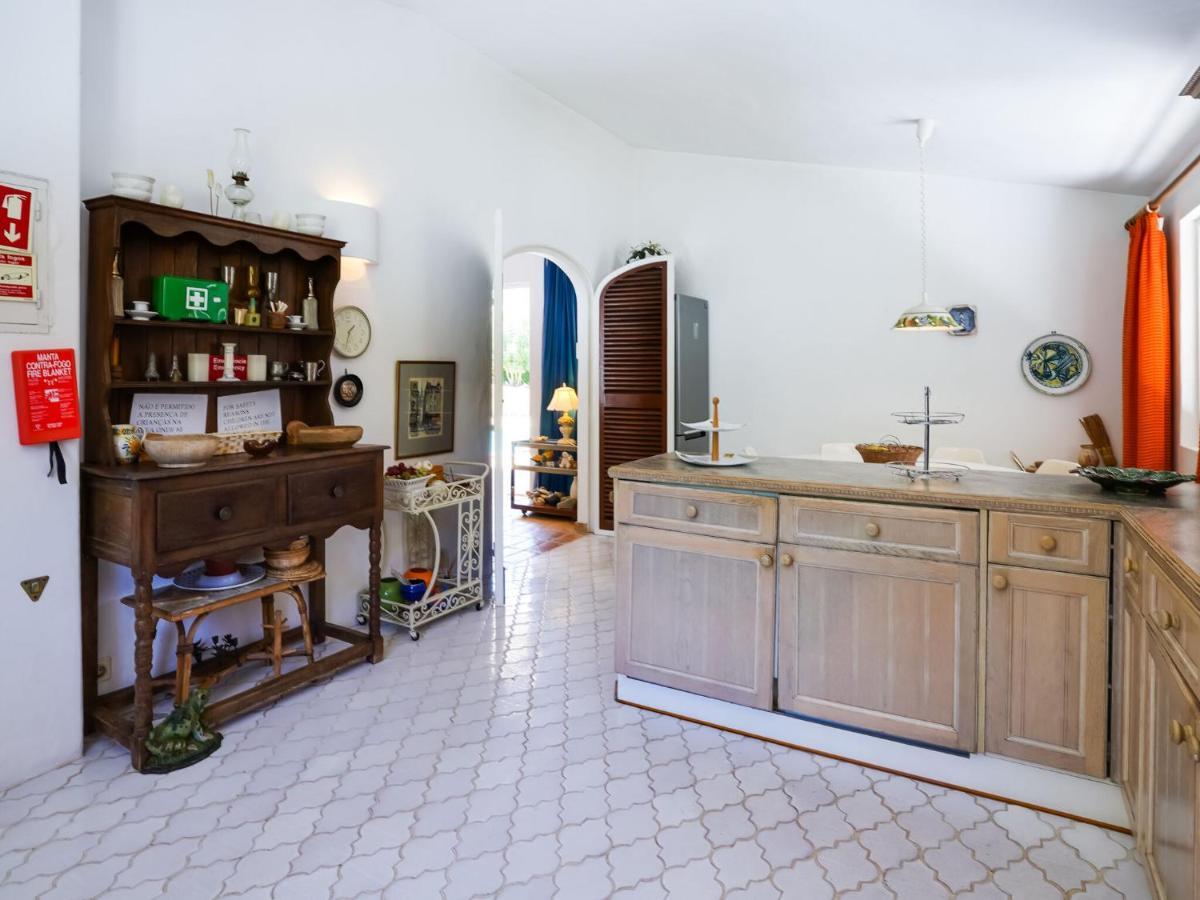 Roofed Villa In Albufeira With Private Swimming Pool Olhos de Agua  Room photo
